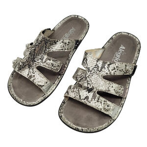 Alegria Fiona Triple Strap Snake Embossed sandals silver Womens Sz 38 7.5-8 shoe